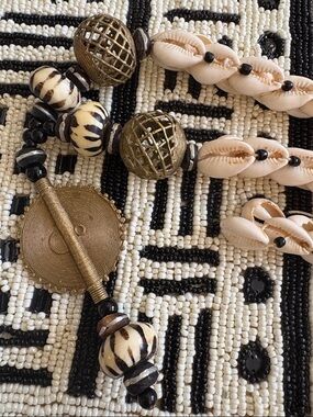 CRAFT: Boho Shell and Bead Statement Necklace in Cream and Gold